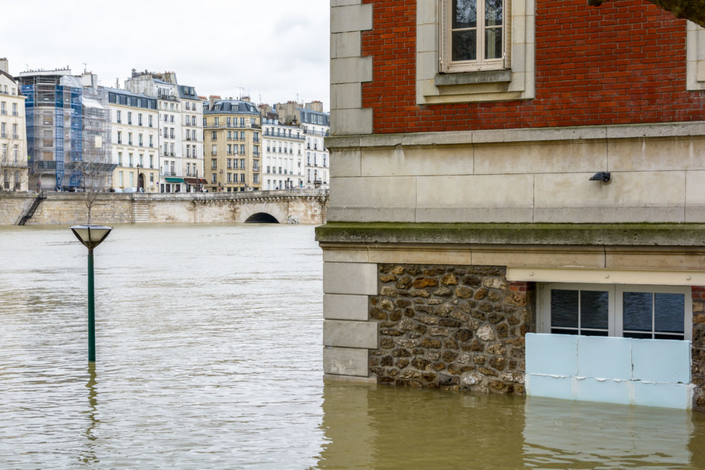 rue-inondée-a-Paris